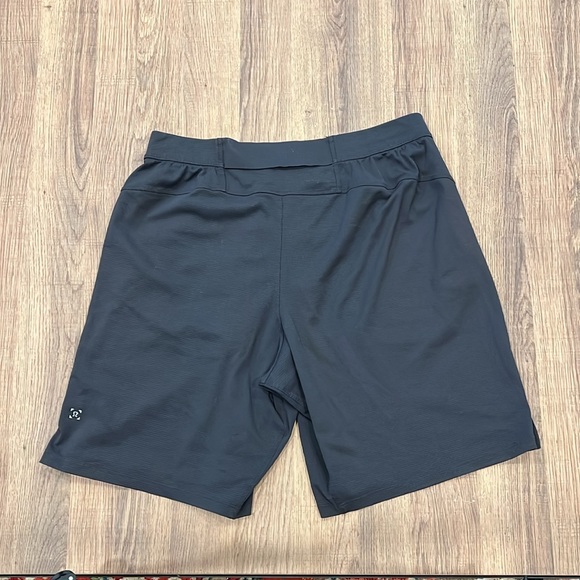Men’s Charcoal Gray Lululemon Shorts - Picture 3 of 5